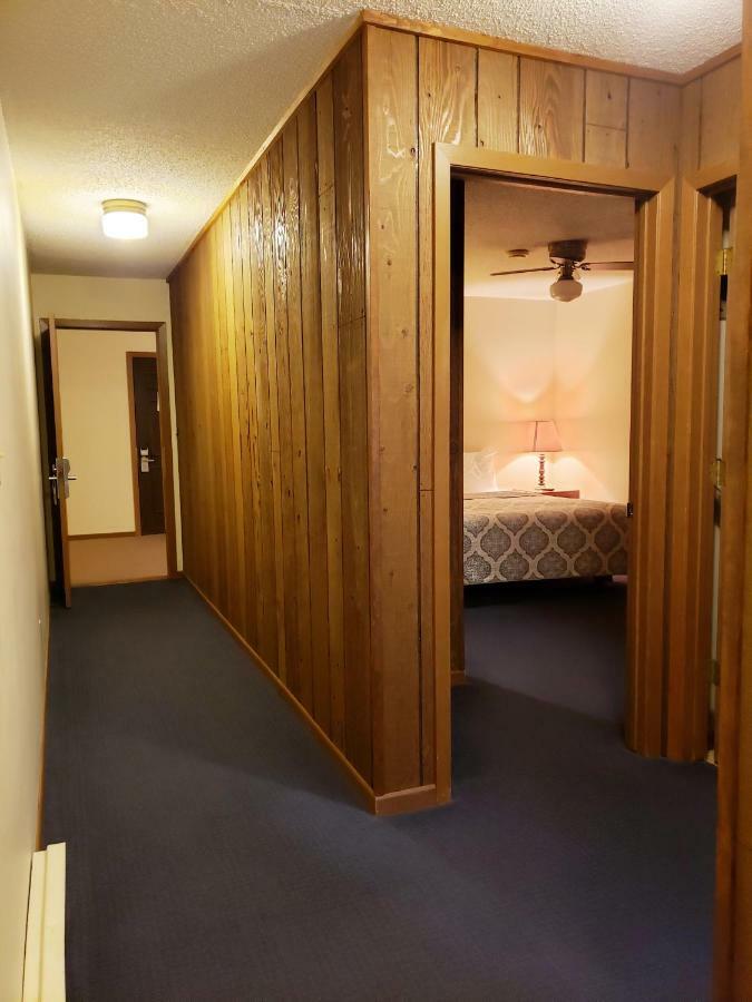 North Acres - Black River Locanda 2*