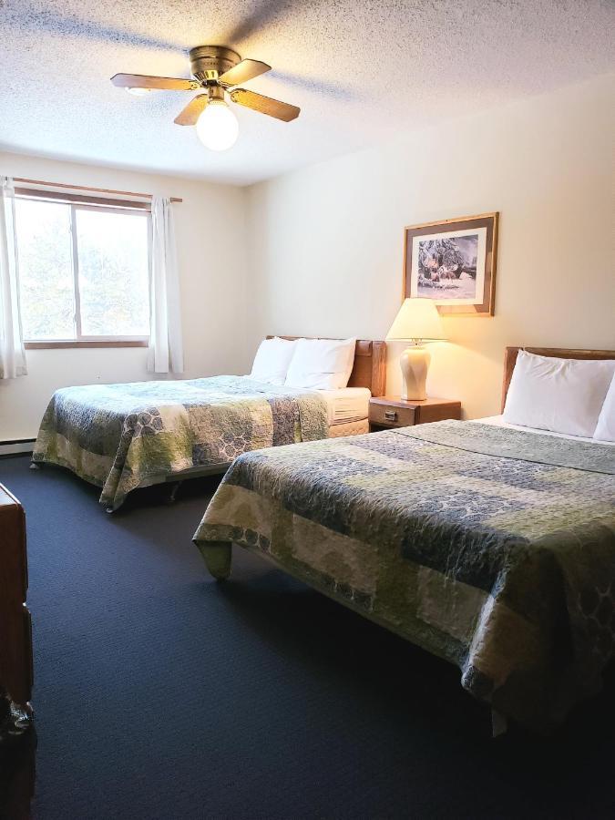 North Acres - Black River Locanda 2*