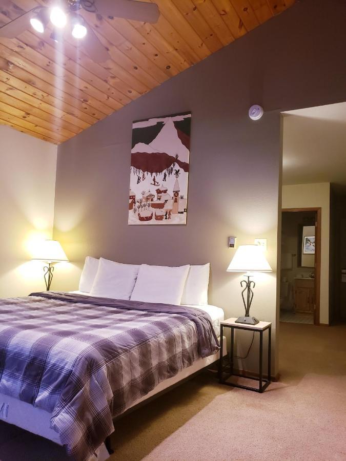 North Acres - Black River Locanda
